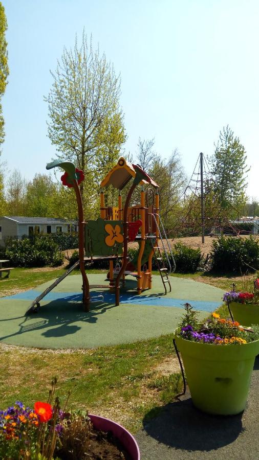 Mobilhome Familial Onzain Exteriér fotografie